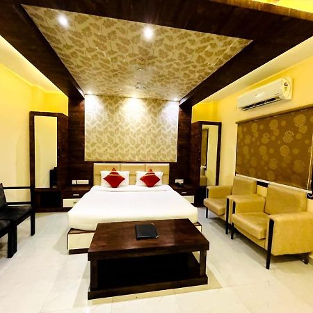 Shri Sai Hotel Azamgarh Екстер'єр фото