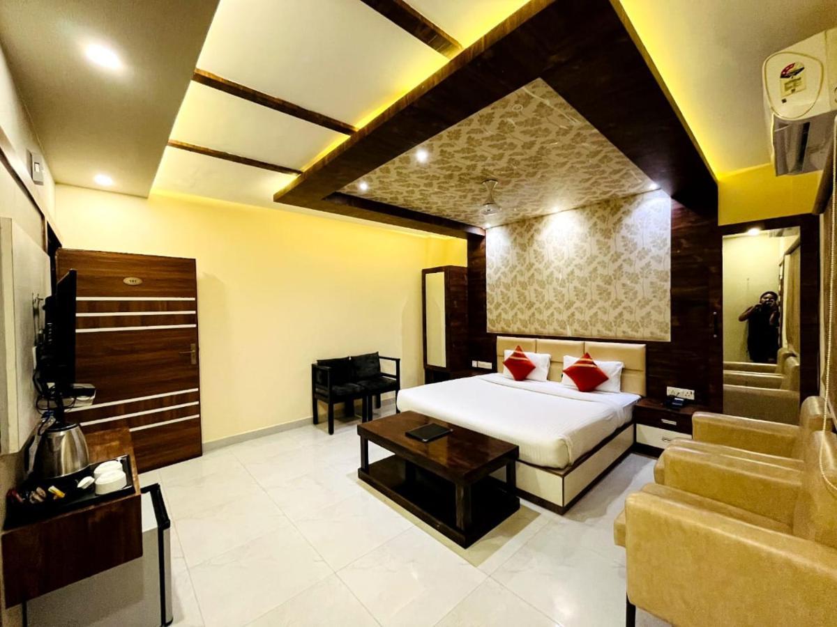 Shri Sai Hotel Azamgarh Екстер'єр фото