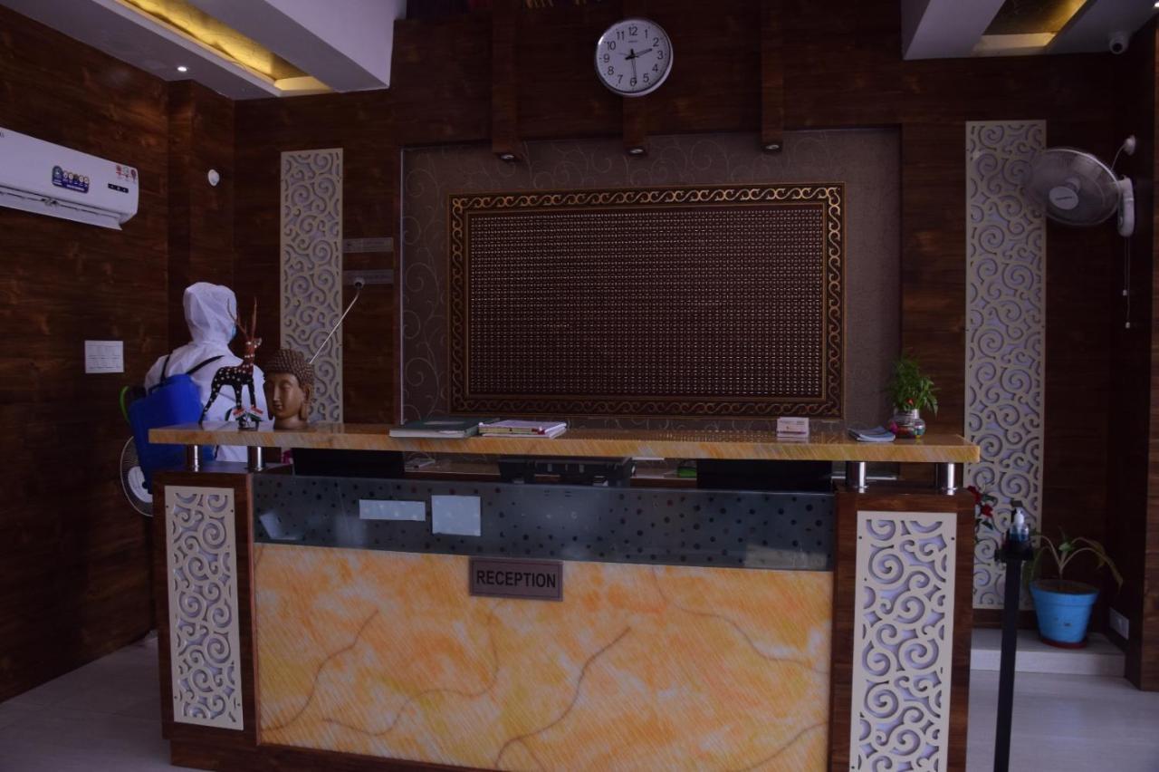 Shri Sai Hotel Azamgarh Екстер'єр фото
